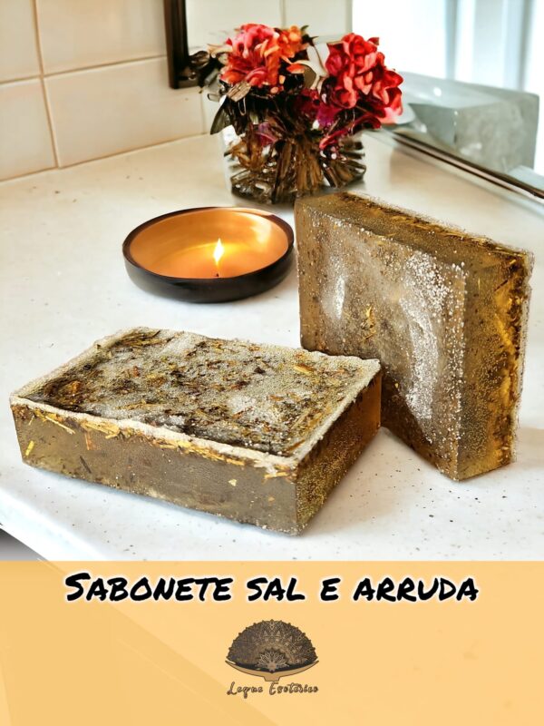 Sabonete artesanal Arruda e Sal