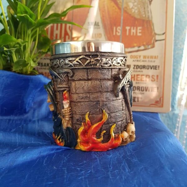 Caneca caveira fogo