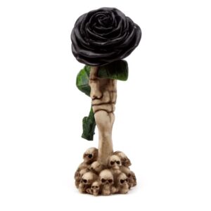Mão de esqueleto com decoração de Rosa Preta
