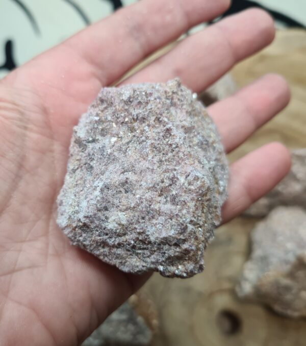 Lepidolita de 110 a 130gr Brasil