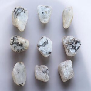 Quartzo turmalinado rolado