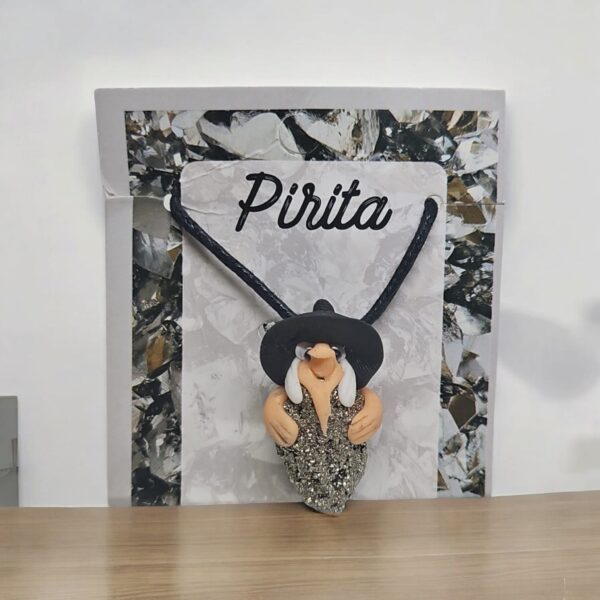 Fio c Bruxa Pirita