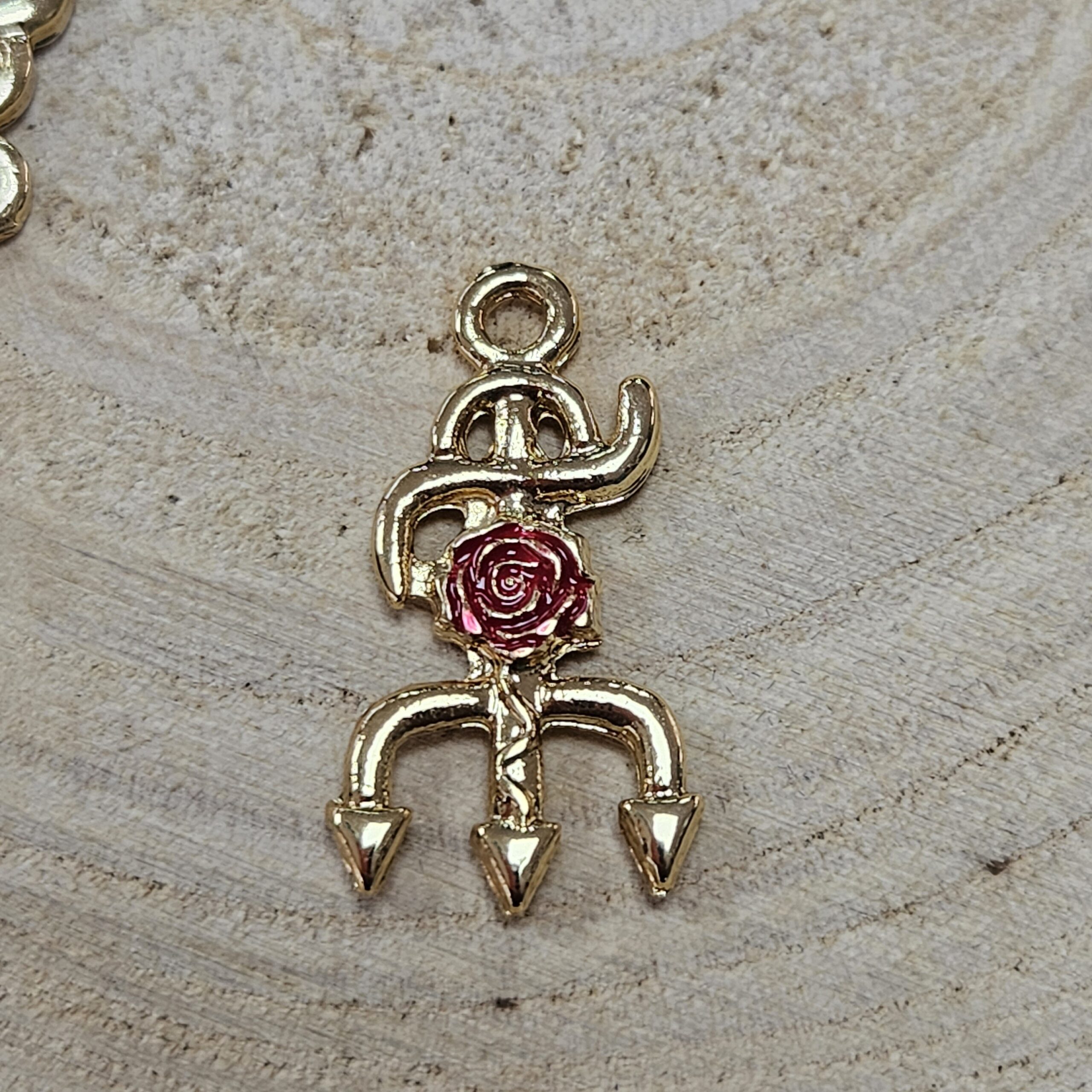 Pend. Pomba Gira 2.5cm