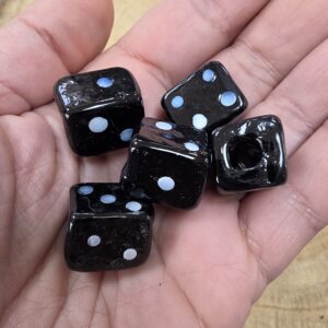 Firma Dado Preto c branco