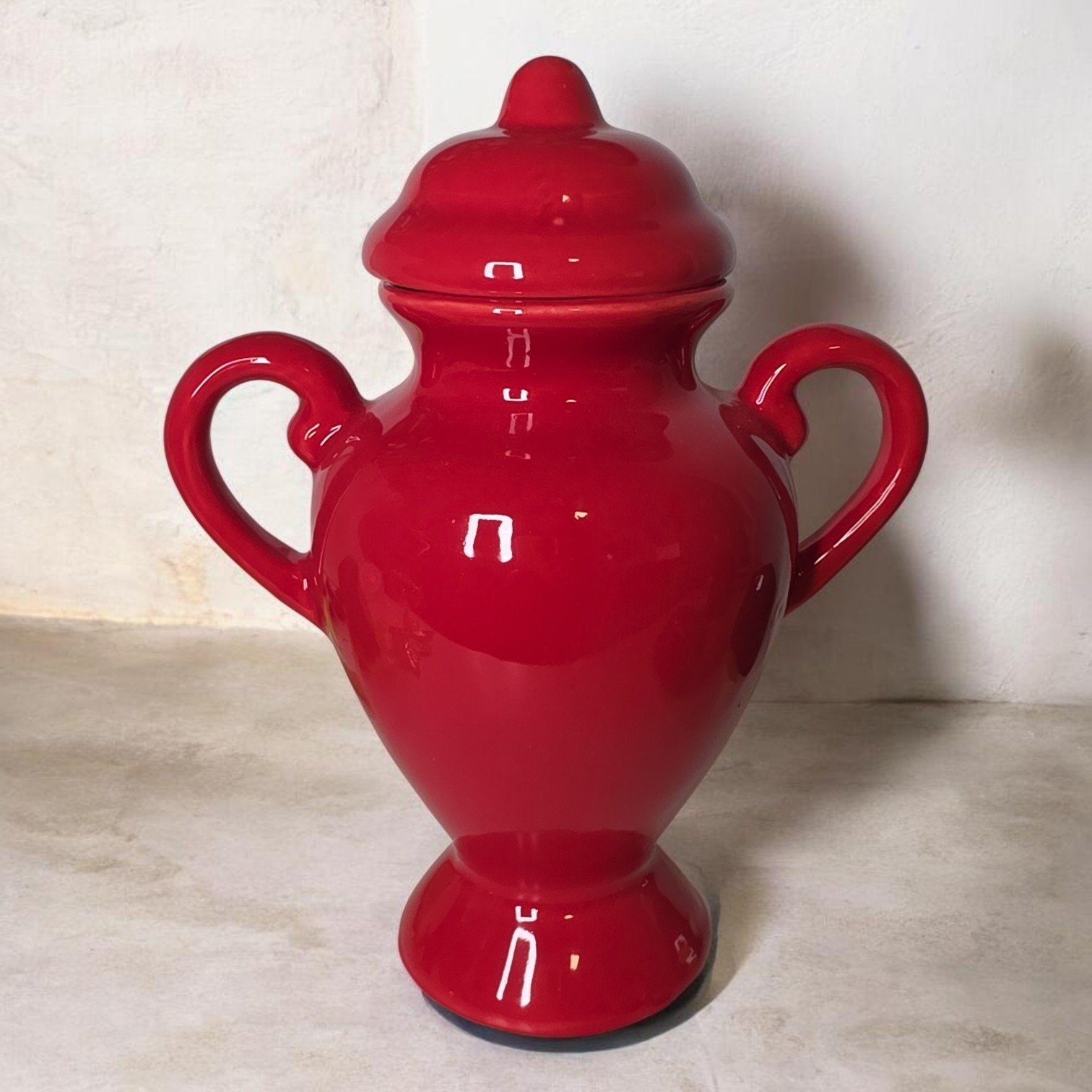 Quartinha Vermelha com asa