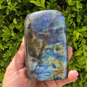 Labradorite 671g