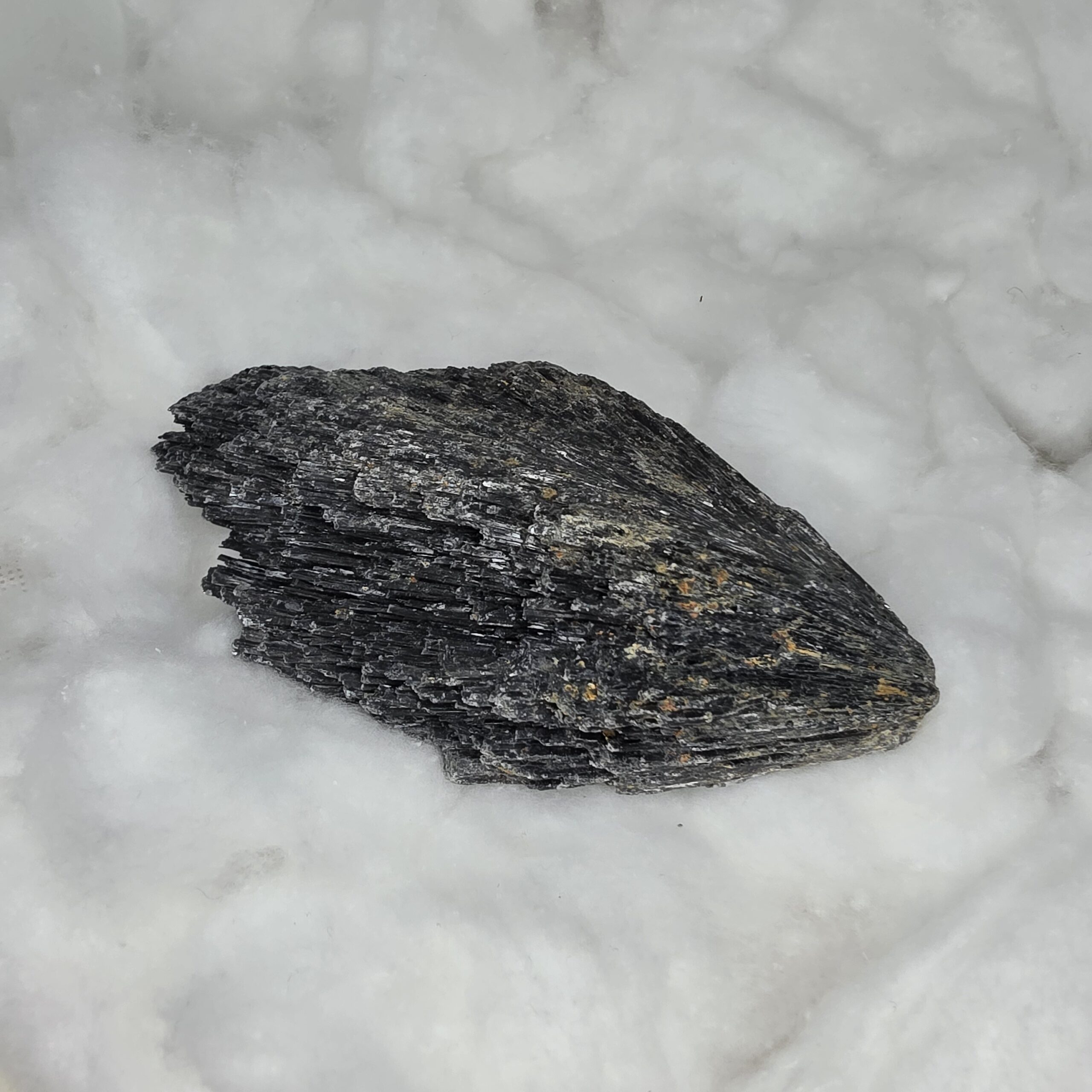 Cianita Negra 312g