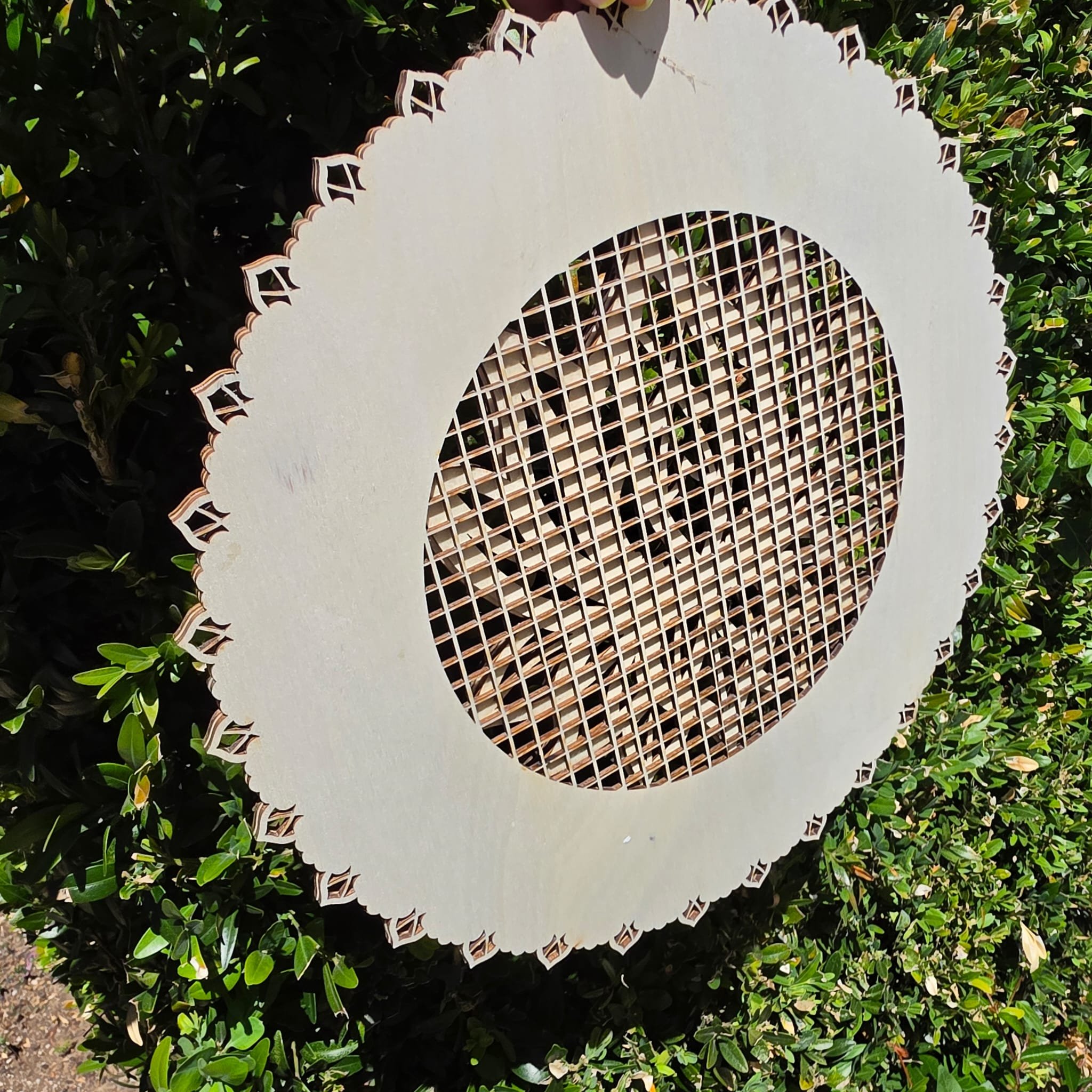 Mandala Flor de Lótus em Madeira – 30 cm - Image 2