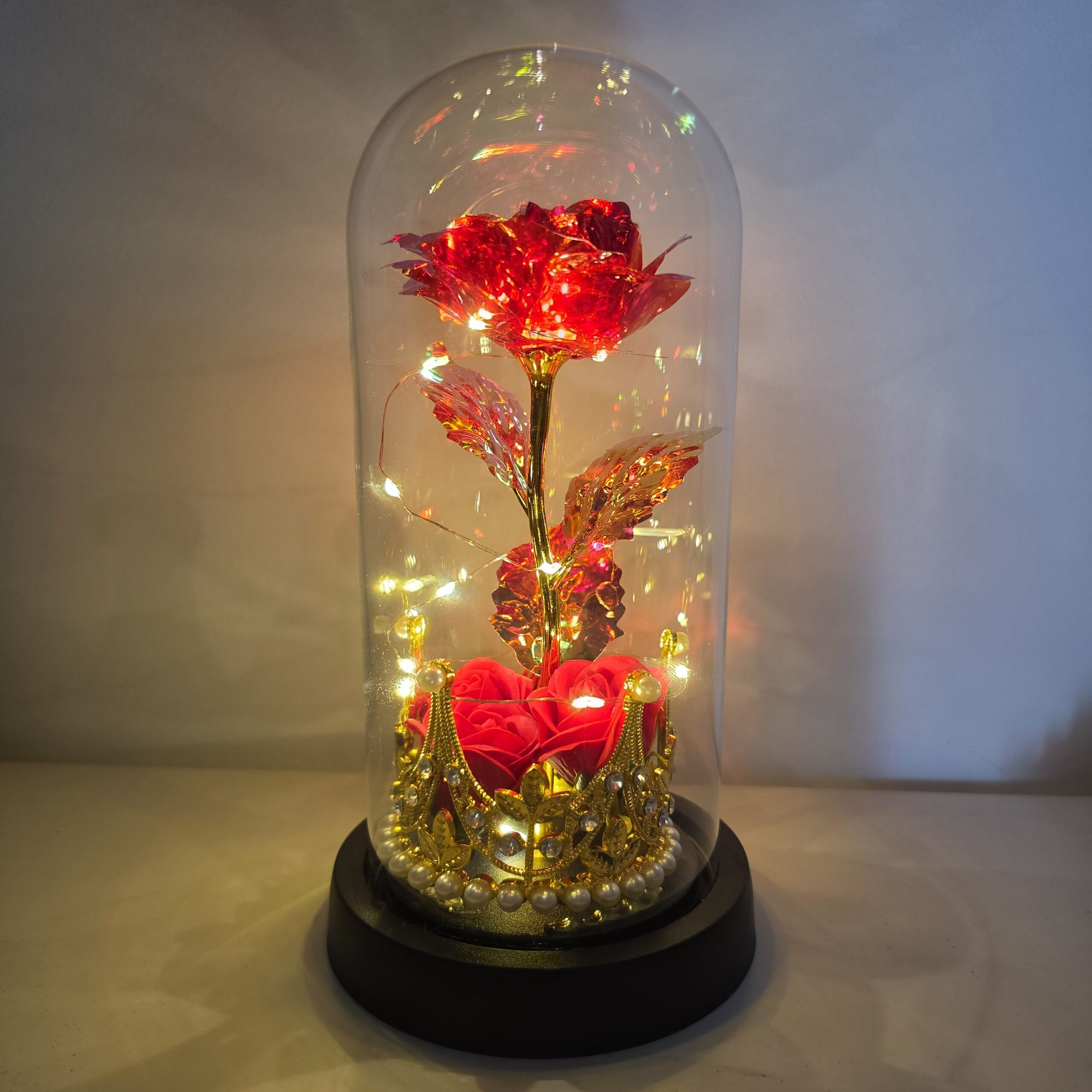 Candeeiro Rosa Encantada Vermelha com Coroa e Luz LED